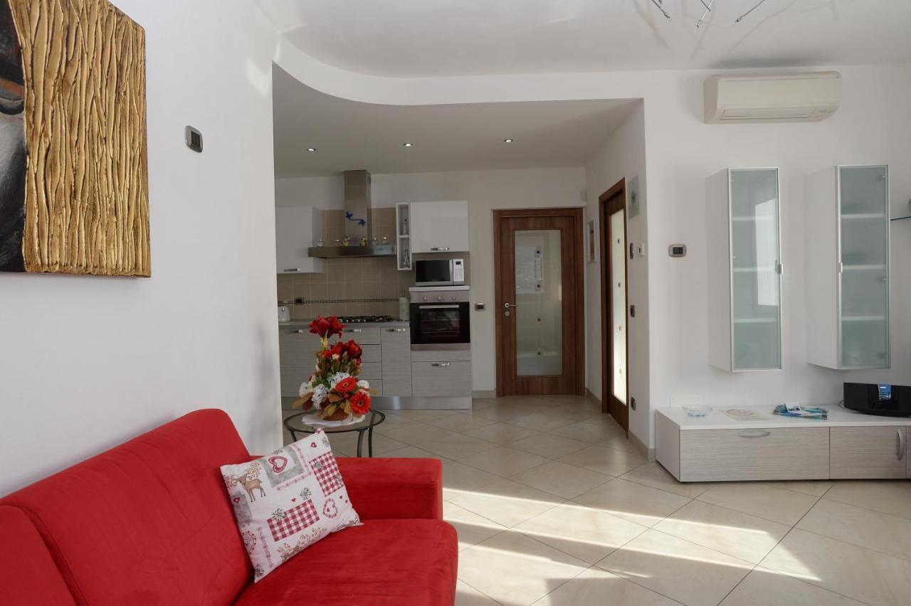 Lilli - Casa Sul Lago Dervio Exterior foto